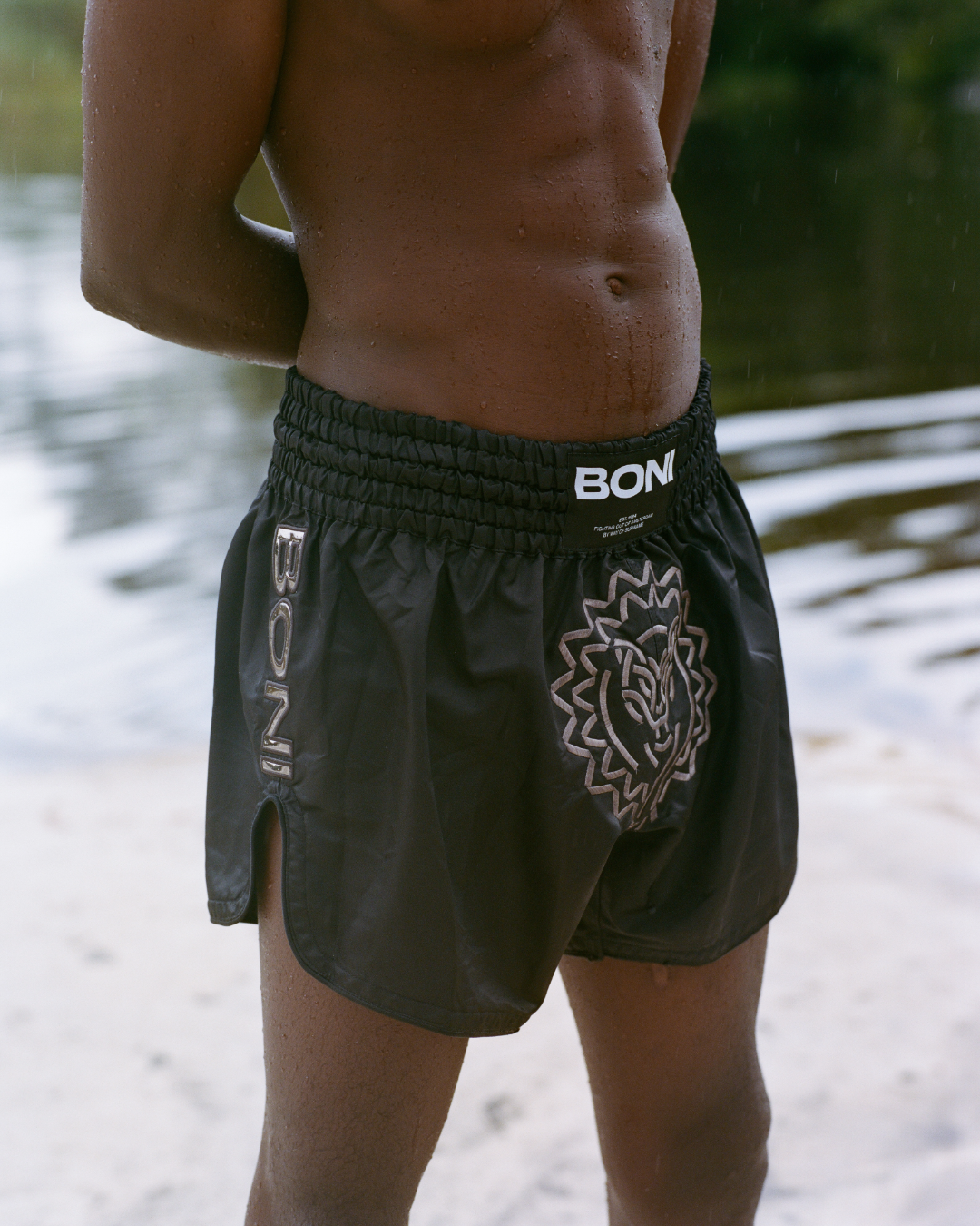 BONI Muay Thai shorts: "RO"